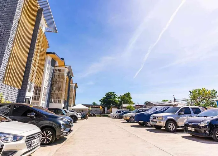 Apartment 2-bedroom Near Mactan Airport, Fully-furnished, Airport Pickup And Tour Services *